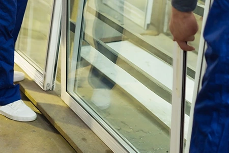 Commercial Glass Repair Technician in Gainesville, FL